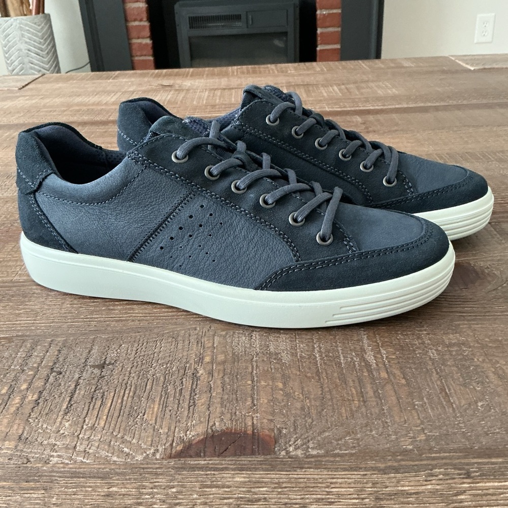 Ecco Soft 7 Dark Blue Leather Suede Low Top Sneaker Comfort Casual Size 9.5 Men - Picture 2 of 10